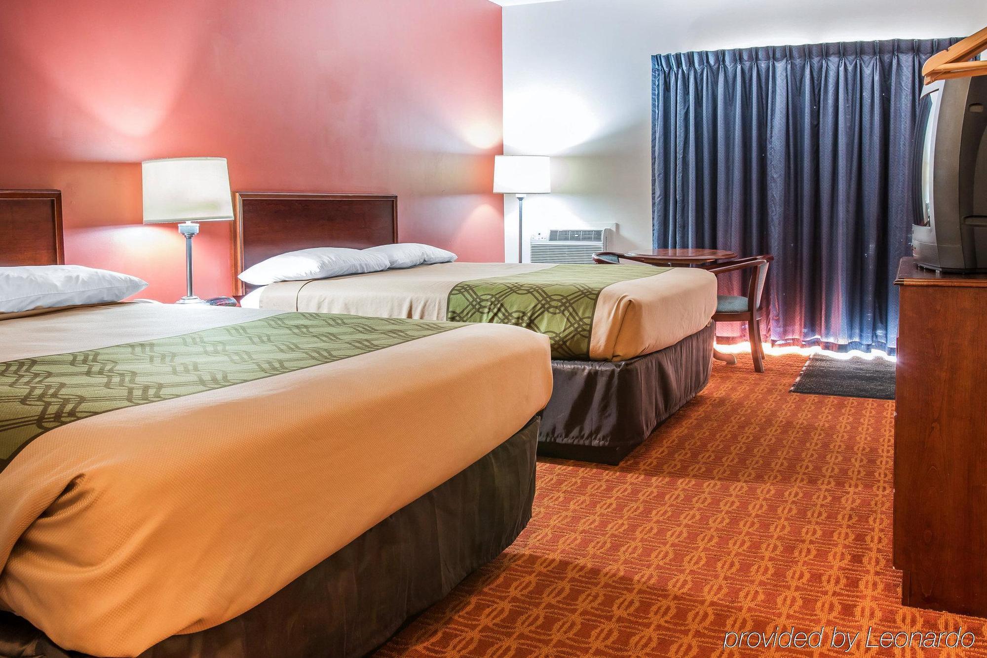 Econo Lodge Cadillac By Choice Exterior foto