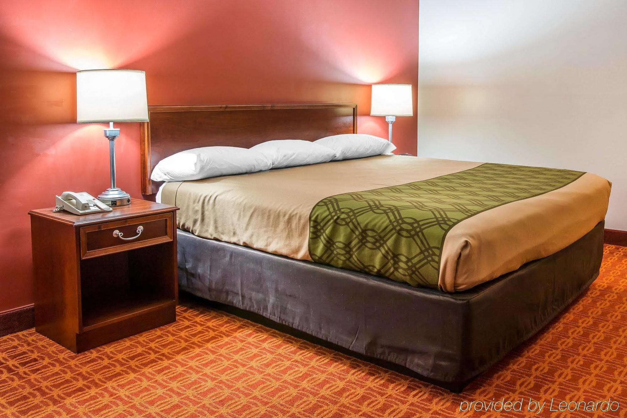 Econo Lodge Cadillac By Choice Exterior foto